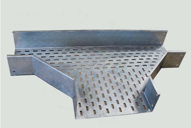 Co 3 ngã cable tray